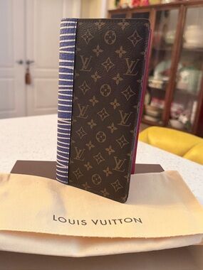 Louis Vuitton Monogram Patchwork Portefeuille Brazza bi-fold. (LIMITED EDITION)
